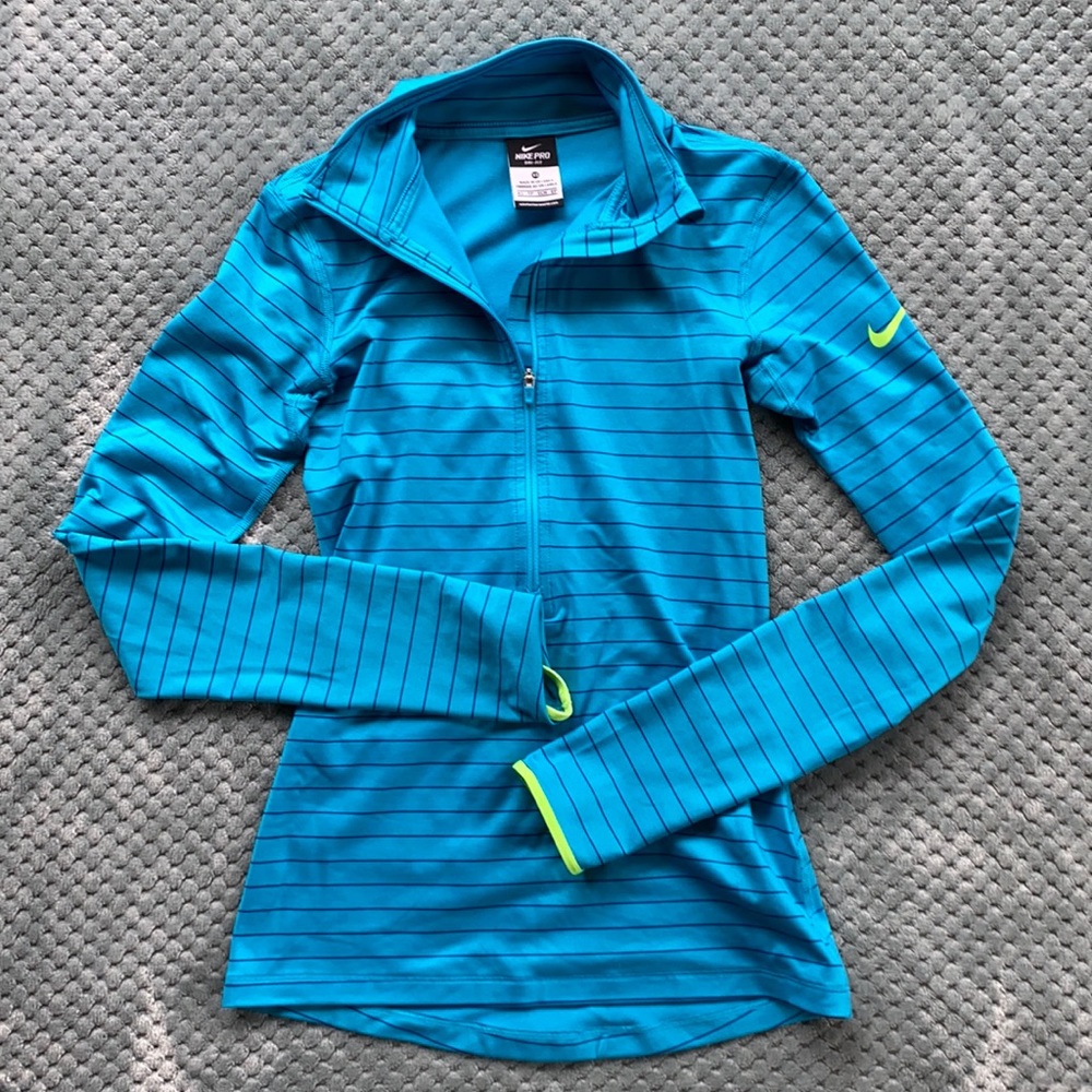 NIKE Dri-fit half-zip.